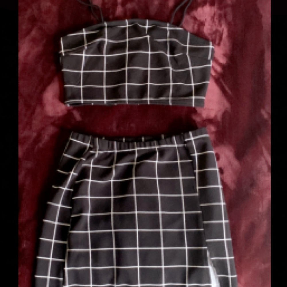 SHEIN GRID BLACK AND WHITE SKIRT SET